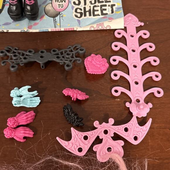 Monster High Draculaura Party Hair 2016 Doll Daughter of Dracula w/ Outfit Shoes - Picture 7 of 12